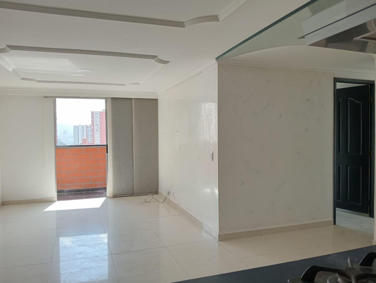 Apartamento en arriendo Antioquia Medellín Los Colores 89 m2 Habitaciones 3 Baños 1 Garajes 1 Precio $3000000
