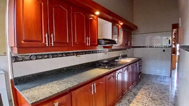 Apartamento en arriendo Antioquia Envigado Las Brujas 110 m2 Habitaciones 4 Baños 3 Garajes 1 Precio $3900000