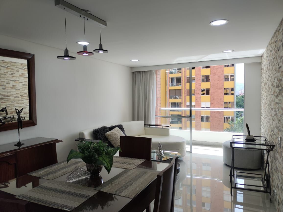 Apartamento en arriendo Antioquia Medellín La Aguacatala 70 m2 Habitaciones 2 Baños 2 Garajes 1 Precio $4950000