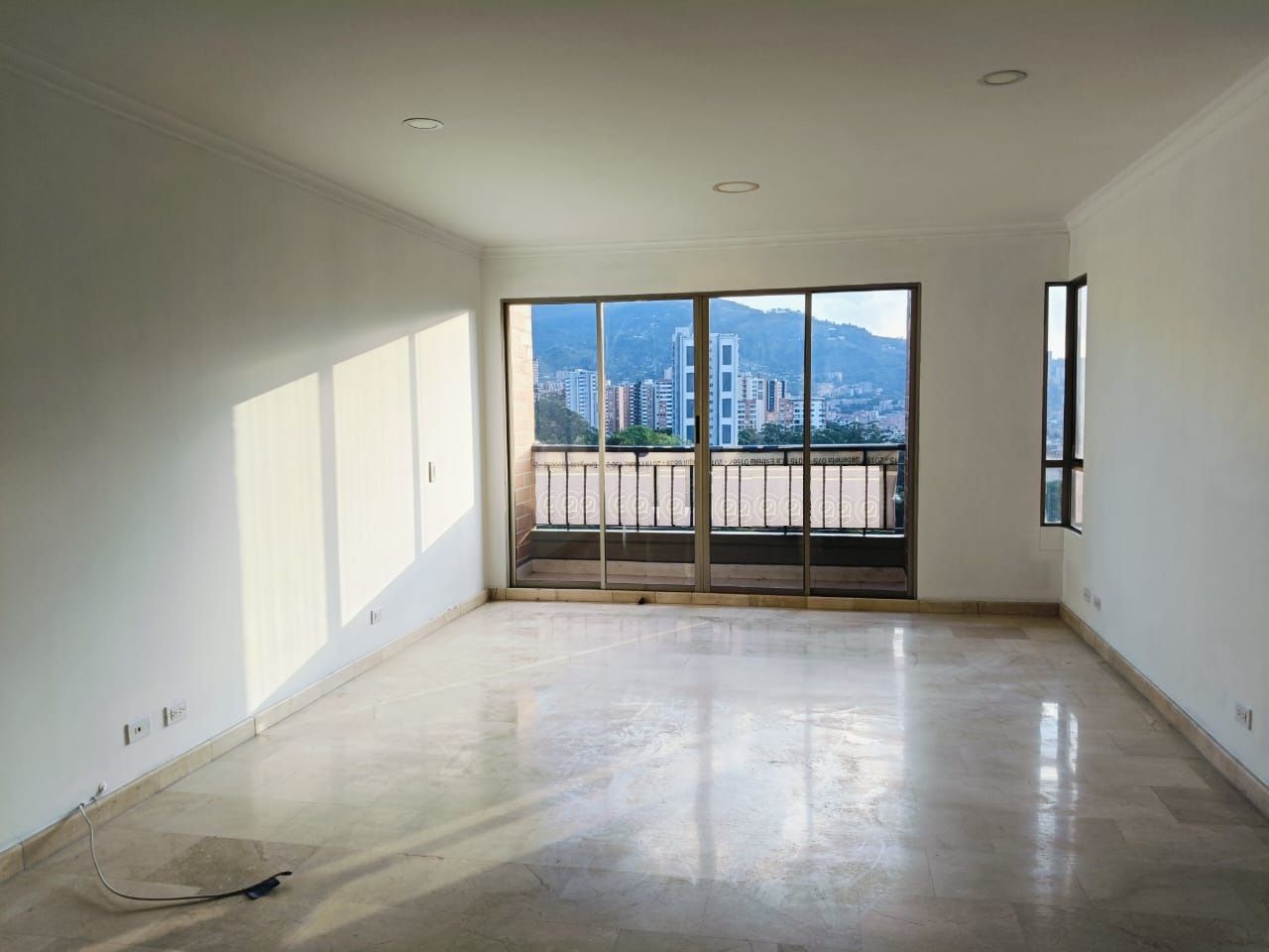 Apartamento en arriendo Antioquia Medellín Doña Maria 118 m2 Habitaciones 3 Baños 2 Garajes 1 Precio $3800000