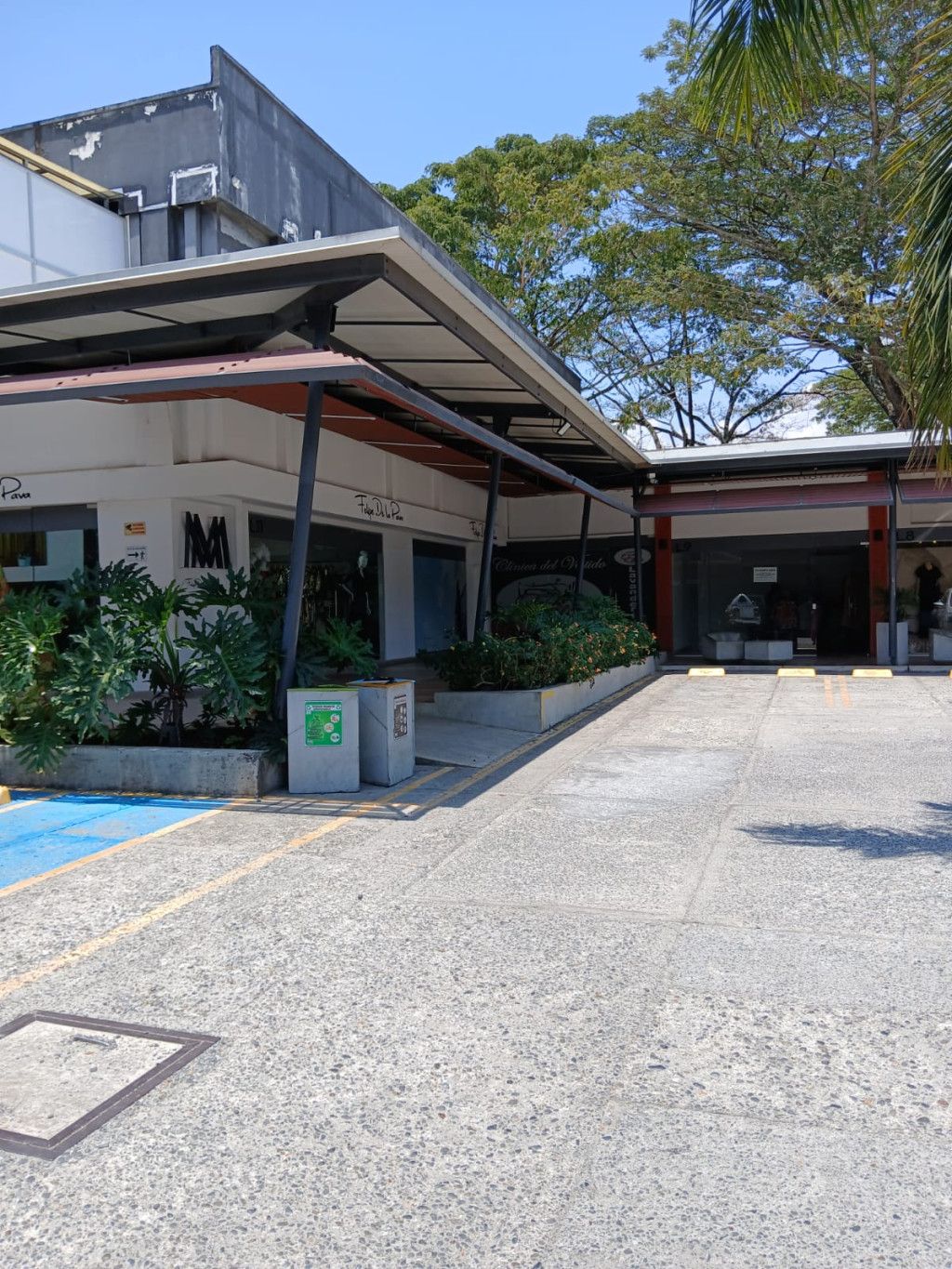 Local en arriendo Valle Del Cauca Cali Parcelaciones Pance 50 m2 Habitaciones 0 Baños 0 Garajes 0 Precio $6000000