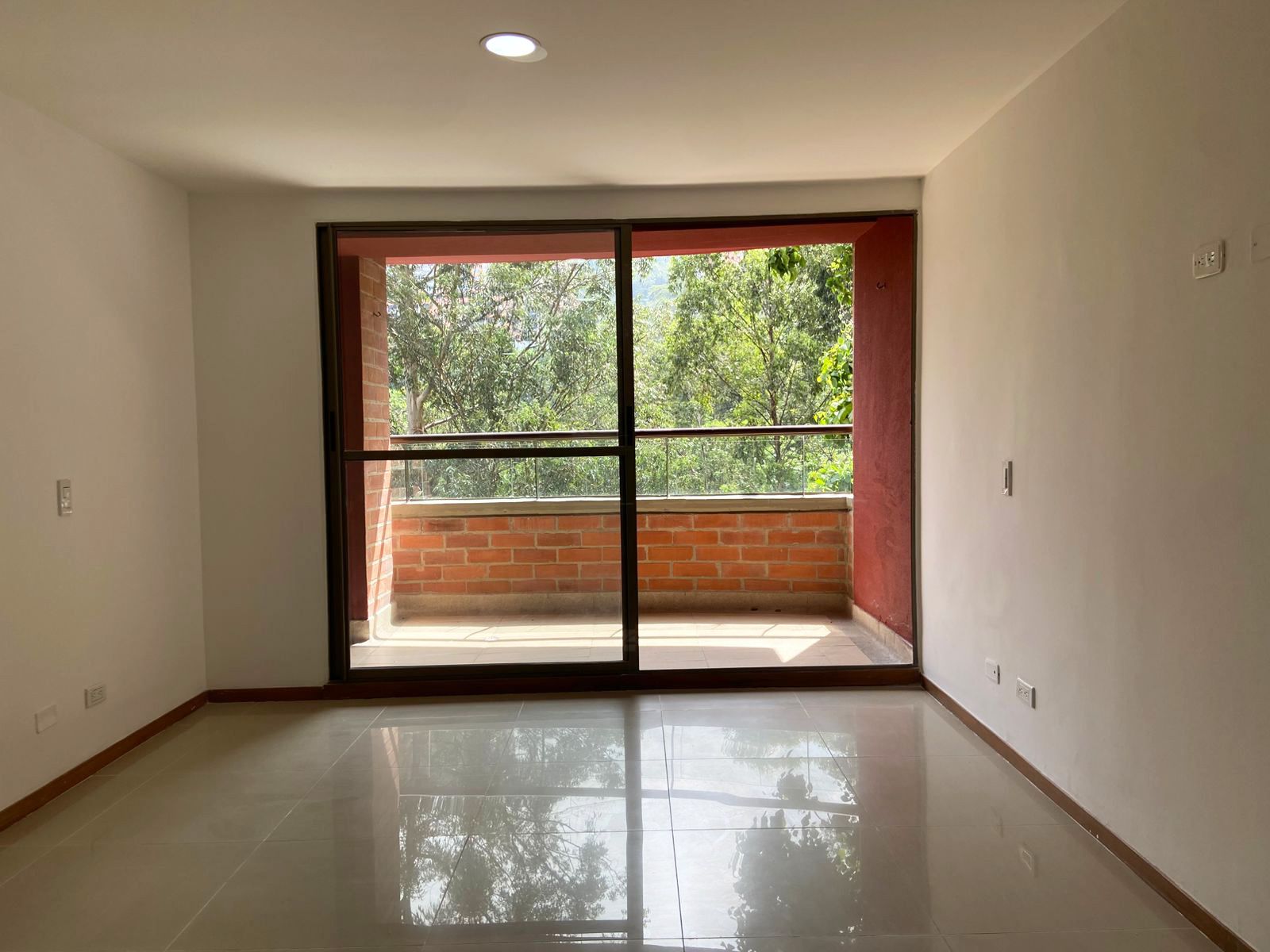 Apartamento en arriendo Antioquia Sabaneta Betania 110 m2 Habitaciones 3 Baños 3 Garajes 1 Precio $3650000
