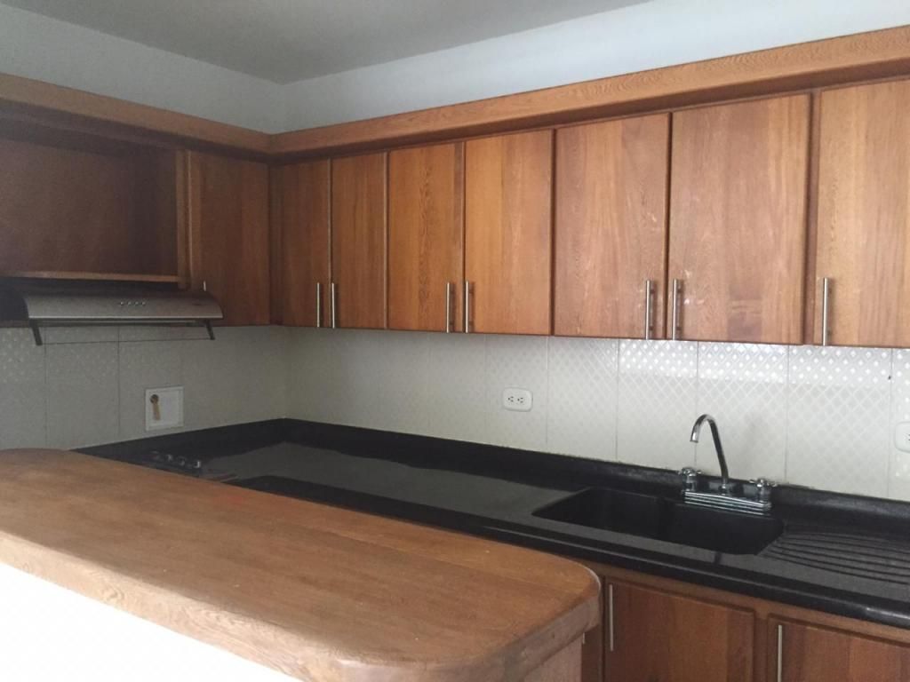 Apartamento en arriendo Antioquia Rionegro San Antonio 80 m2 Habitaciones 3 Baños 2 Garajes 1 Precio $1800000