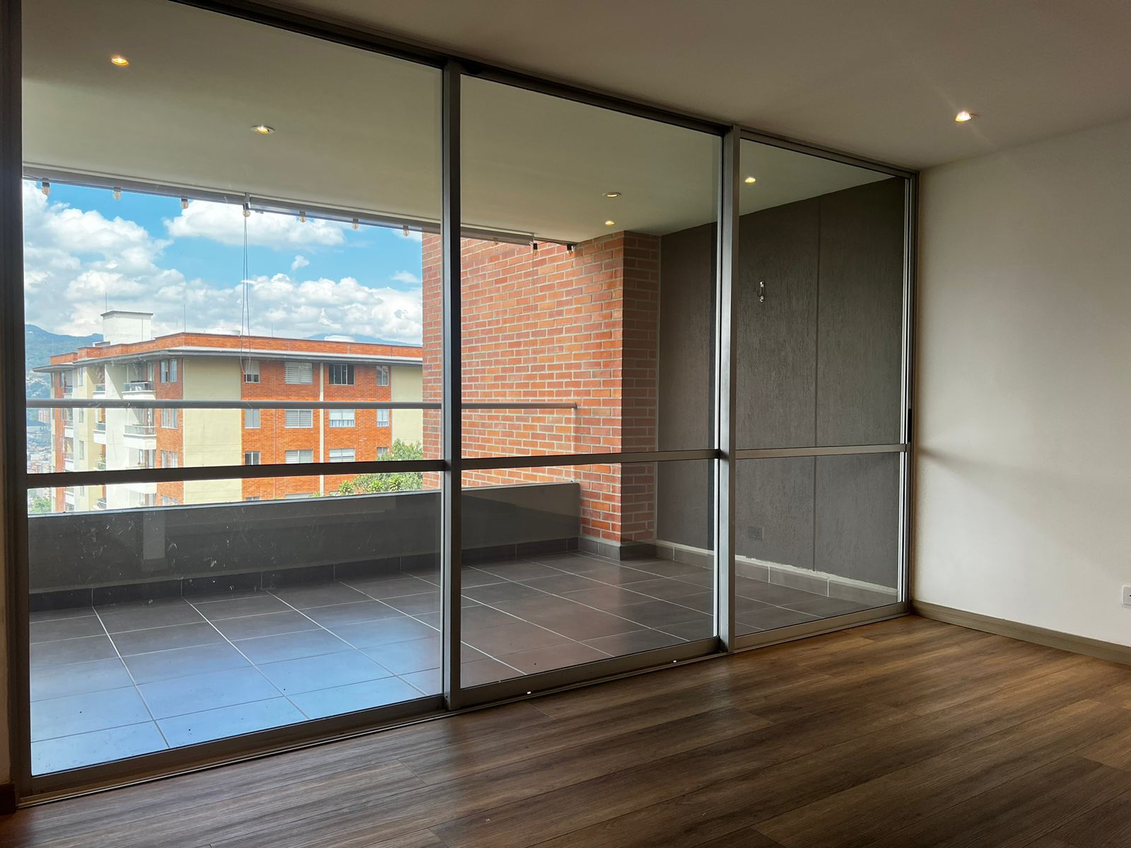 Apartamento en arriendo Antioquia Envigado Las Palmas 90 m2 Habitaciones 2 Baños 2 Garajes 2 Precio $4650000