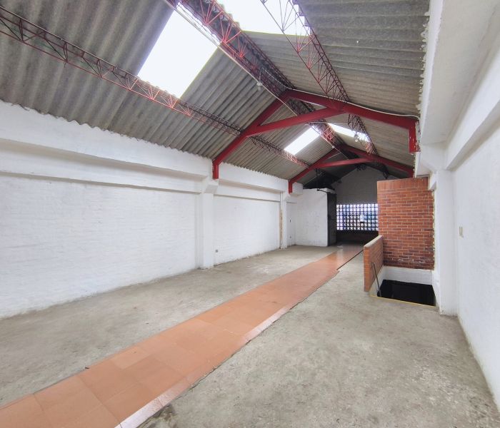 Bodega en venta Valle Del Cauca Cali Cristóbal Colón 525 m2 Habitaciones 0 Baños 4 Garajes 1 Precio $1300000000