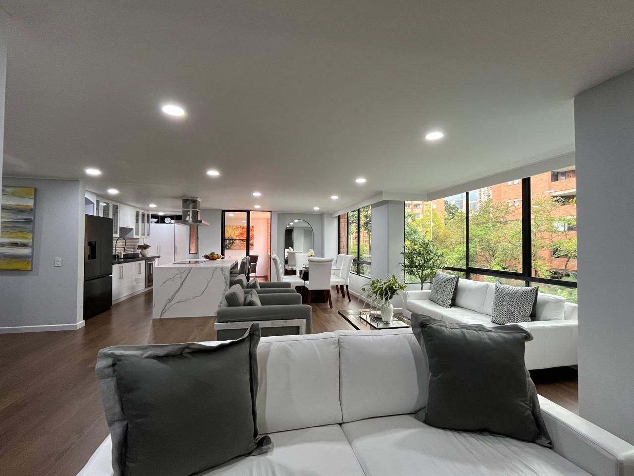 Apartamento en venta Antioquia Medellín Diego Echavarria 154 m2 Habitaciones 3 Baños 3 Garajes 2 Precio $1485000000