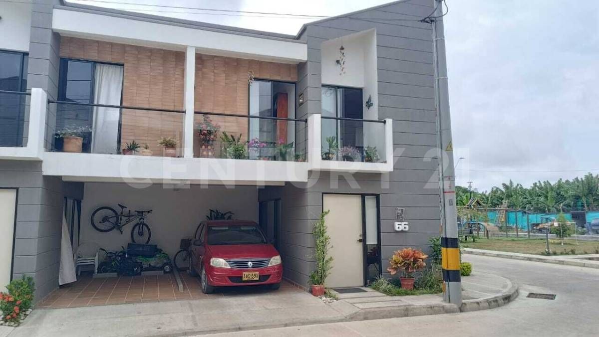 Casa en venta Antioquia Apartadó Obrero 108 m2 Habitaciones 3 Baños 3 Garajes 1 Precio $440000000