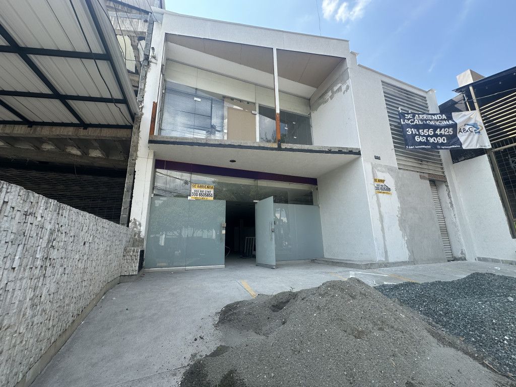 Local en arriendo Valle Del Cauca Cali Cañaveralejo - Seguros Patria 479 m2 Habitaciones 0 Baños 0 Garajes 2 Precio $11900000