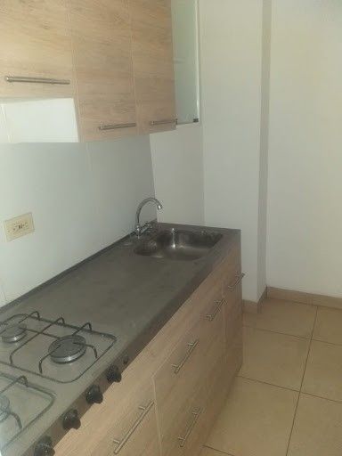 Local en arriendo Antioquia Medellín Rosales 40 m2 Habitaciones 0 Baños 1 Garajes 0 Precio $1900000