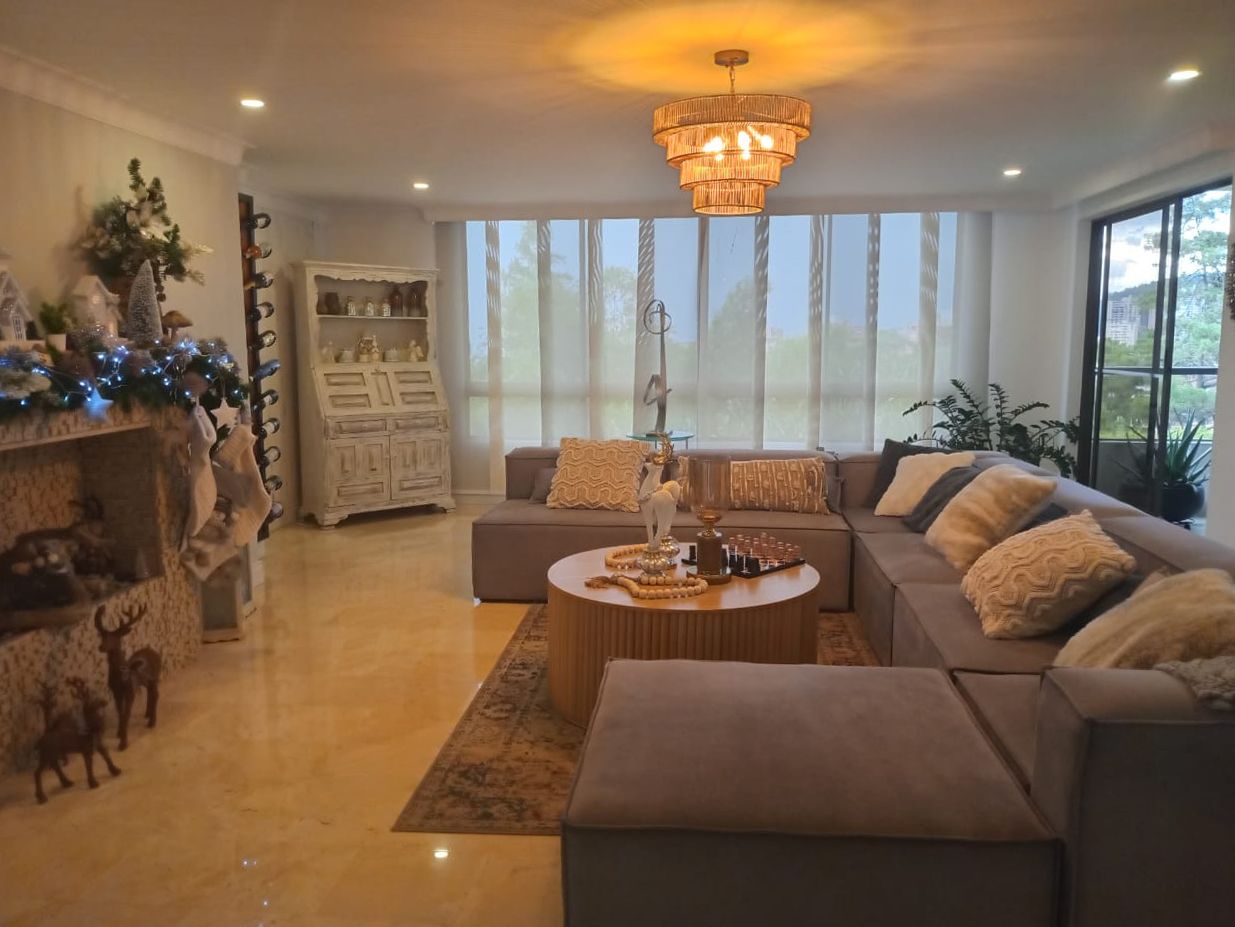 Apartamento en arriendo o venta Antioquia Medellín Cerro El Volador 300 m2 Habitaciones 3 Baños 4 Garajes 3 Precio venta $2600000000 Precio arriendo $14500000