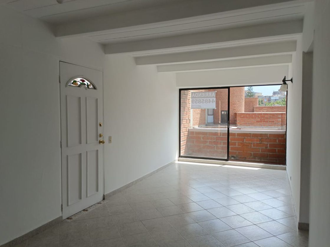 Apartamento en arriendo Antioquia Medellín La Mota 73 m2 Habitaciones 3 Baños 2 Garajes 1 Precio $2100000
