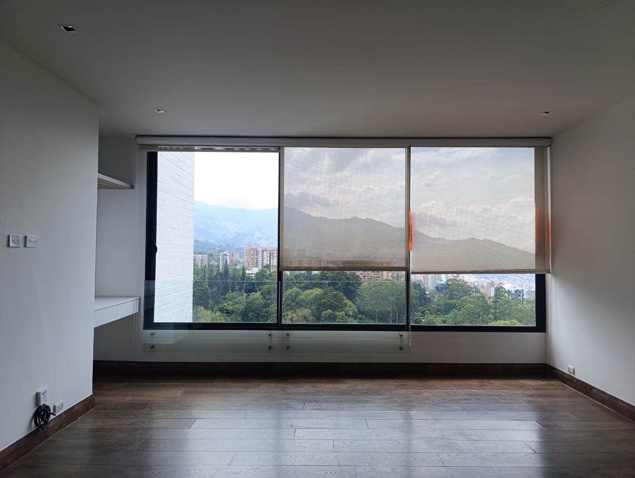 Apartaestudio en arriendo Antioquia Medellín Cerro El Volador 70 m2 Habitaciones 1 Baños 2 Garajes 1 Precio $4200000