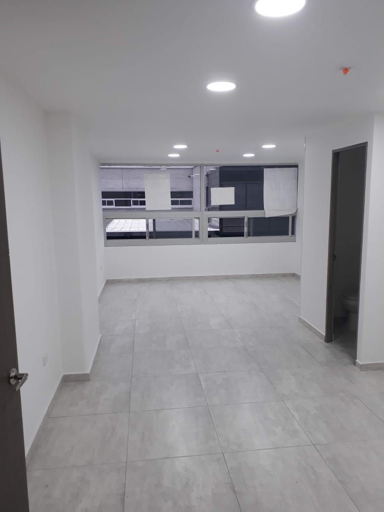 Local en venta Antioquia Rionegro El Porvenir 32 m2 Habitaciones 0 Baños 1 Garajes 1 Precio $320000000