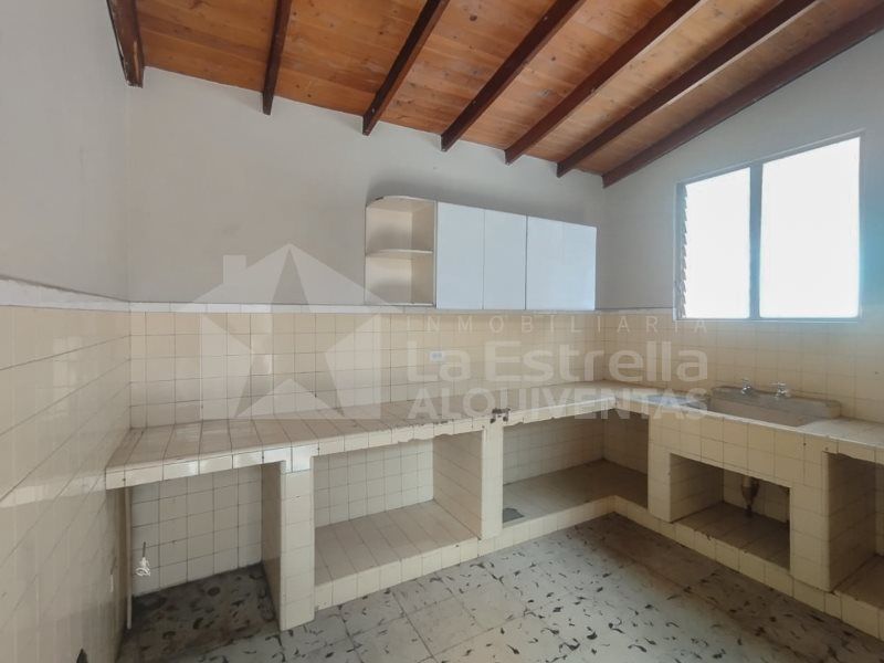 Casa en arriendo o venta Antioquia Medellín San Benito 134 m2 Habitaciones 3 Baños 2 Garajes 0 Precio venta $380000000 Precio arriendo $3000000