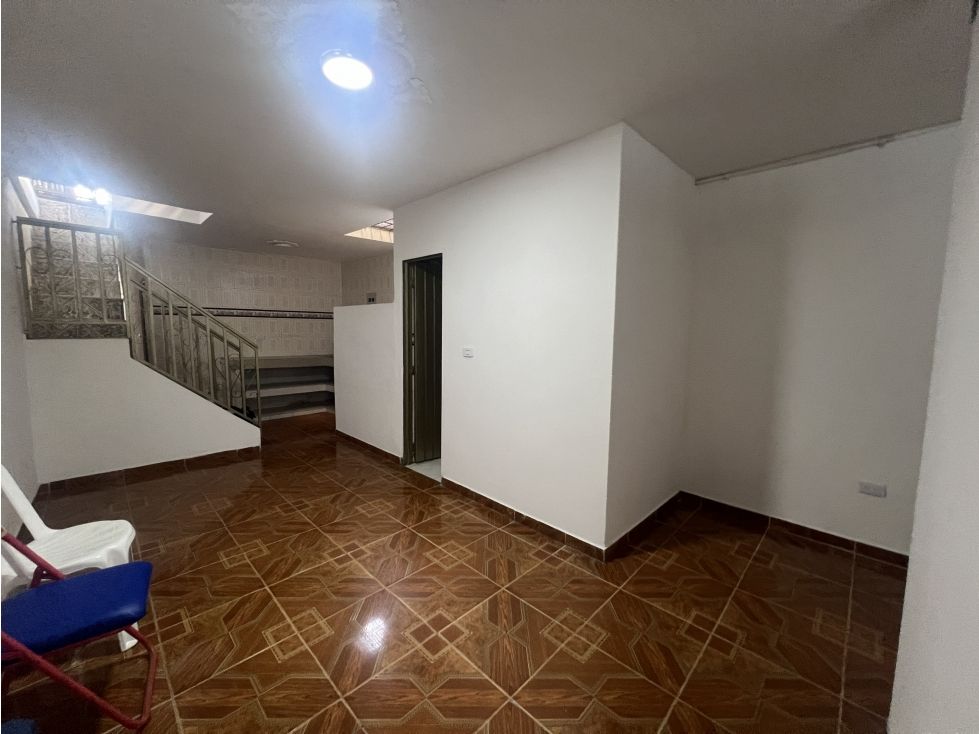 Casa en venta Valle Del Cauca Cali La Floresta 307 m2 Habitaciones 7 Baños 4 Garajes 0 Precio $379000000