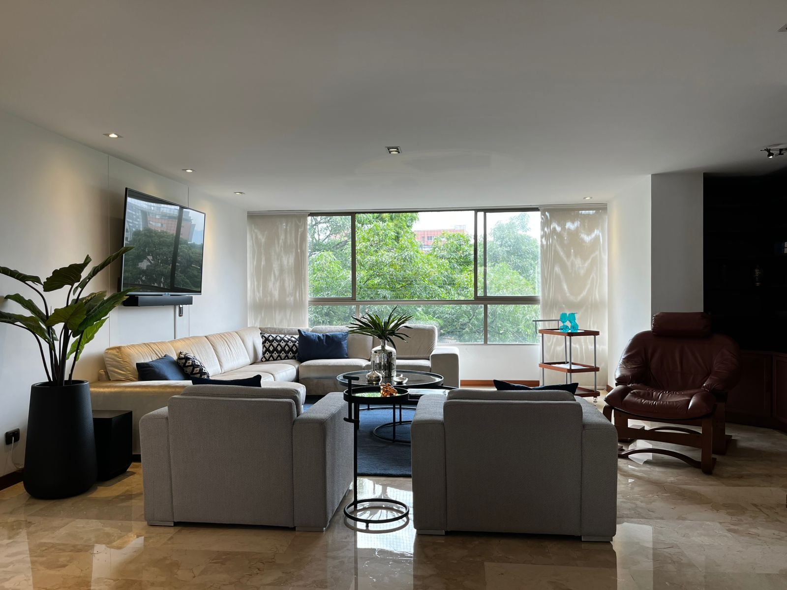 Apartamento en venta Antioquia Medellín Doña Maria 167 m2 Habitaciones 3 Baños 4 Garajes 2 Precio $1200000000