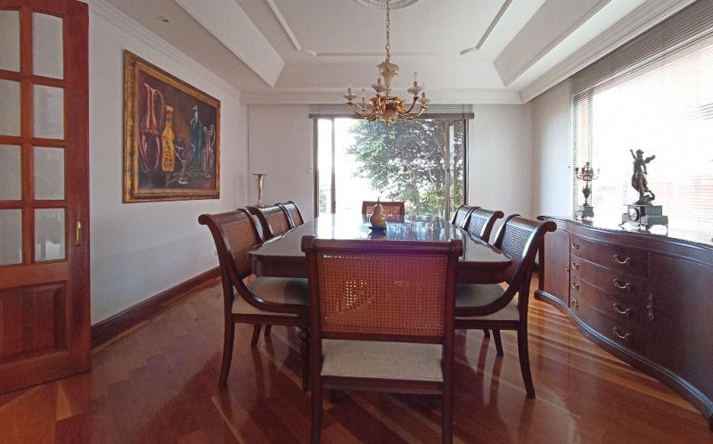 Casa en venta Cundinamarca Bogotá Naranjos 321 m2 Habitaciones 3 Baños 6 Garajes 5 Precio $1670000000