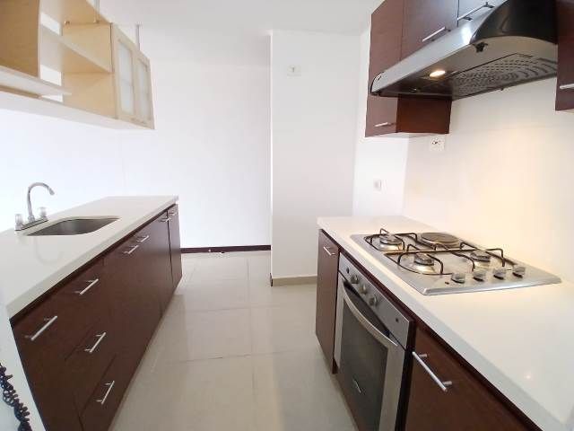 Apartamento en arriendo Antioquia Medellín Castropol 90 m2 Habitaciones 3 Baños 2 Garajes 1 Precio $4200000