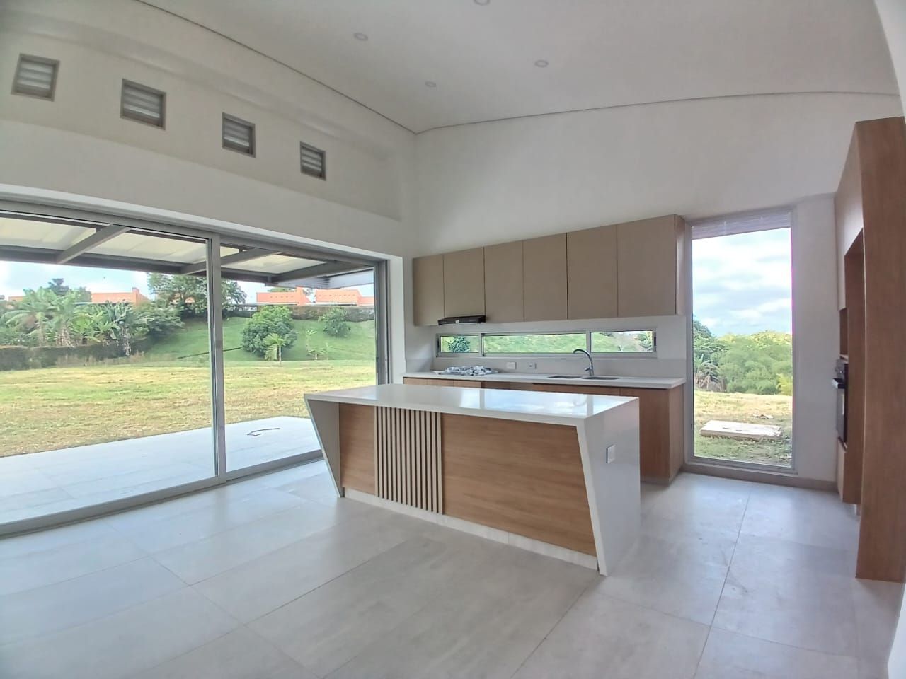 Casa Campestre en venta Risaralda Pereira Sanfelipe 329 m2 Habitaciones 3 Baños 5 Garajes 4 Precio $2020000000