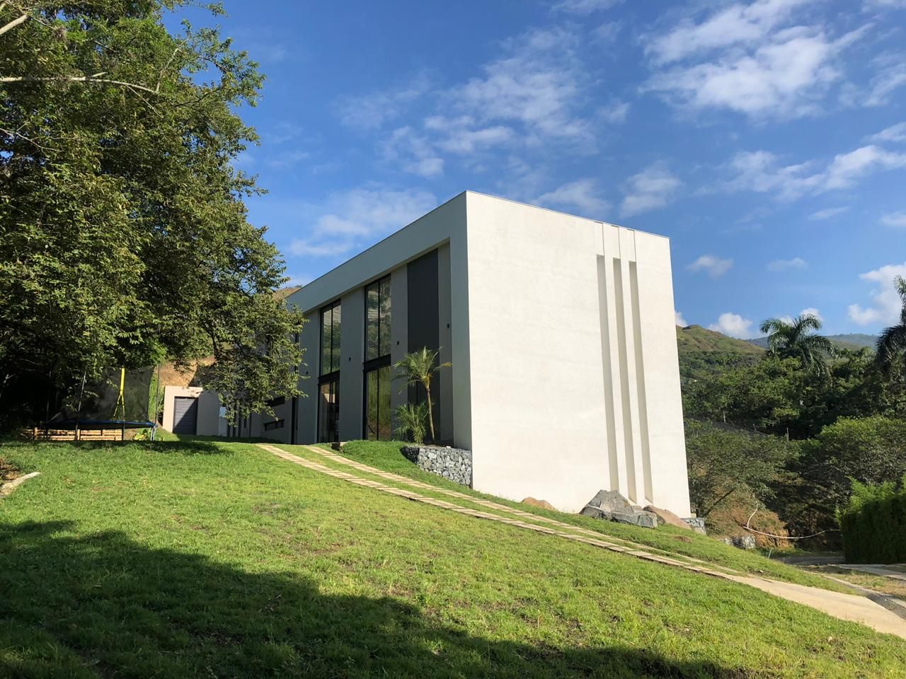 Casa en venta Valle Del Cauca Cali Aguacatal 518 m2 Habitaciones 4 Baños 5 Garajes 2 Precio $1730000000