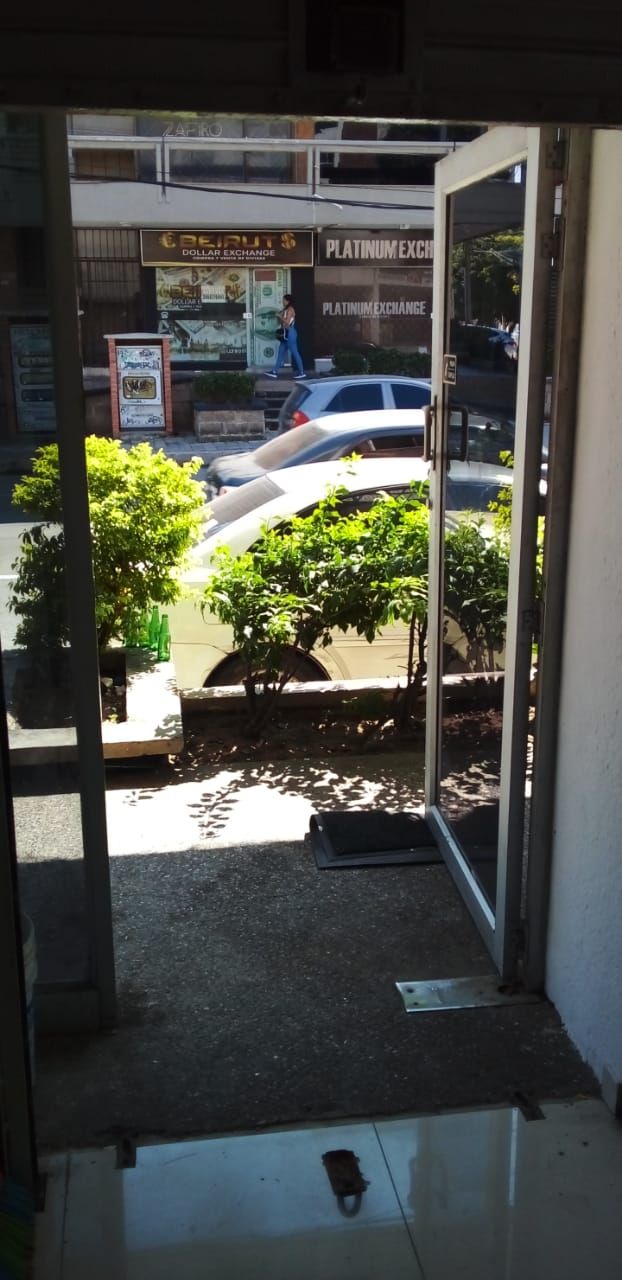 Local Comercial en arriendo Atlántico Barranquilla El Porvenir 50 m2 Habitaciones 0 Baños 2 Garajes 1 Precio $3332000