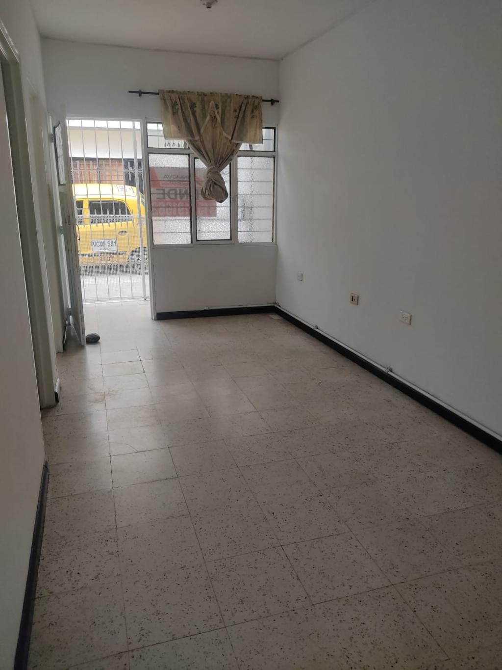 Casa en venta Valle Del Cauca Cali El Poblado Ii 60 m2 Habitaciones 8 Baños 2 Garajes 0 Precio $300000000