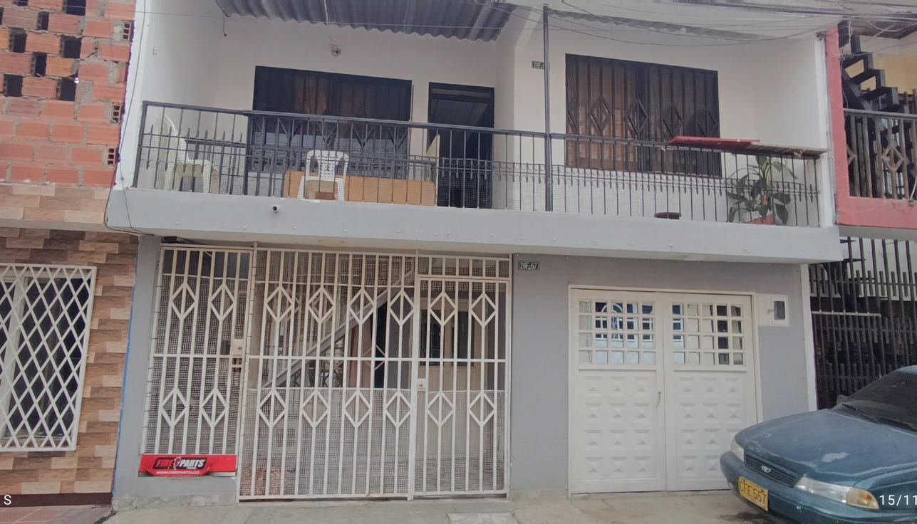 Casa en venta Valle Del Cauca Cali Los Comuneros I Etapa 180 m2 Habitaciones 6 Baños 2 Garajes 1 Precio $255000000