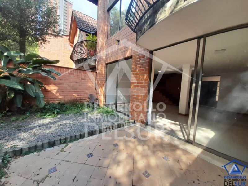 Casa en venta Antioquia Itagüí Ditaires 347 m2 Habitaciones 3 Baños 4 Garajes 0 Precio $1200000000