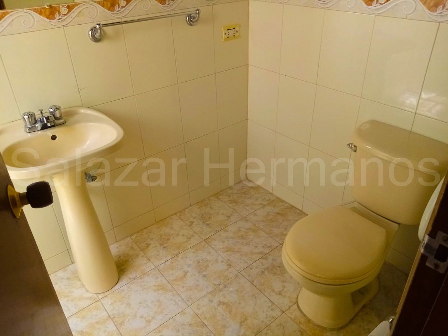 Casa en venta Antioquia Medellín Trece De Noviembre 75 m2 Habitaciones 3 Baños 2 Garajes 0 Precio $170000000