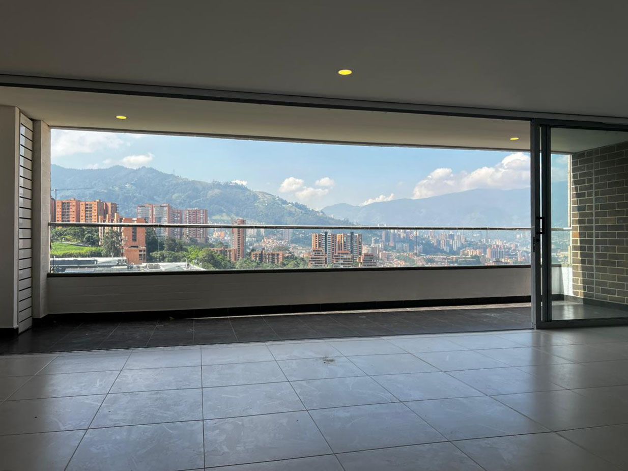 Apartamento en venta Antioquia Envigado El Chocho 180 m2 Habitaciones 3 Baños 4 Garajes 2 Precio $1510000000