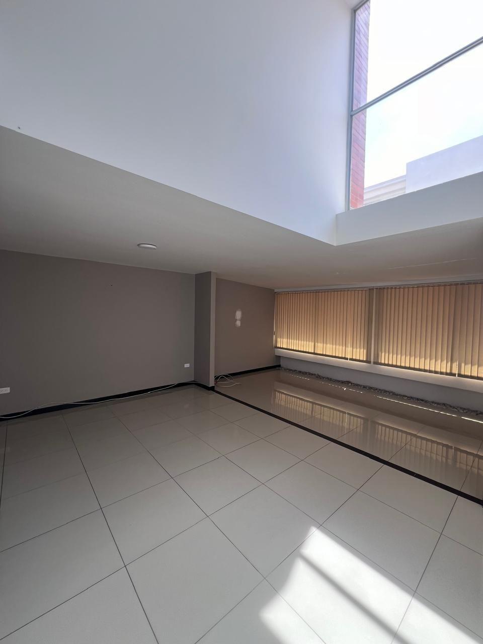 Casa en arriendo Risaralda Pereira Sector 30 De Agosto Ii Etapa 170 m2 Habitaciones 3 Baños 3 Garajes 2 Precio $3000000