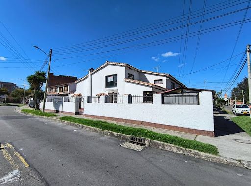 Casa en venta Cundinamarca Bogotá El Contador 281 m2 Habitaciones 6 Baños 4 Garajes 2 Precio $1400000000