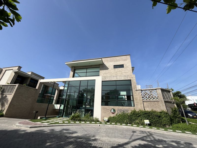 Casa en venta Atlántico Barranquilla La Luz 224 m2 Habitaciones 3 Baños 4 Garajes 2 Precio $1270000000