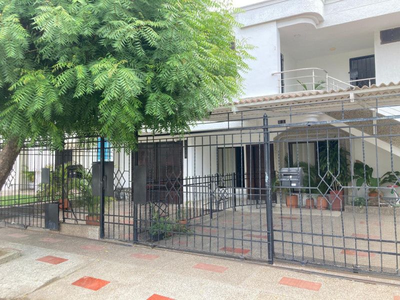 Casa en venta Atlántico Barranquilla Paraiso 250 m2 Habitaciones 4 Baños 3 Garajes 2 Precio $1400000000