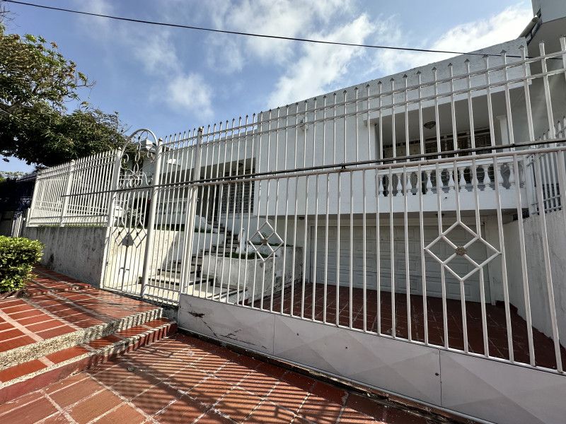 Casa en venta Atlántico Barranquilla Ciudad Jardin 286 m2 Habitaciones 3 Baños 4 Garajes 2 Precio $930000000