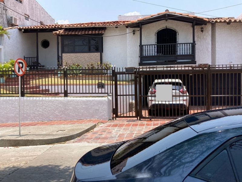 Casa en venta Atlántico Barranquilla El Poblado 450 m2 Habitaciones 4 Baños 5 Garajes 2 Precio $2000000000