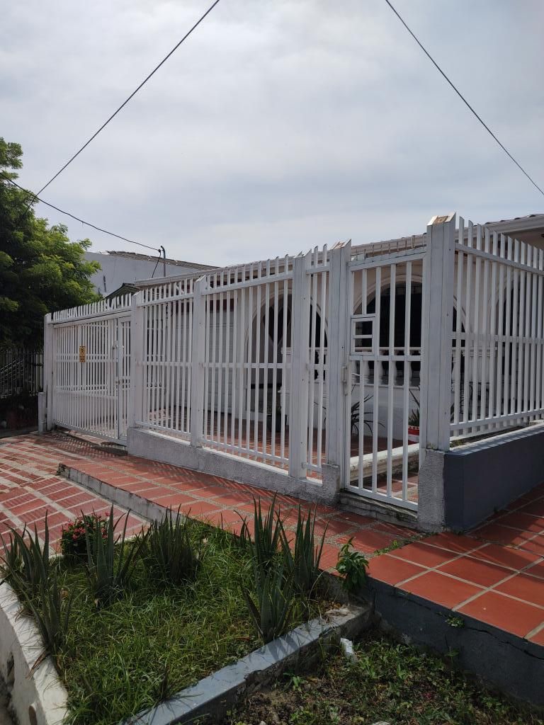 Casa en venta Atlántico Barranquilla Los Jobos 232 m2 Habitaciones 4 Baños 3 Garajes 0 Precio $650000000