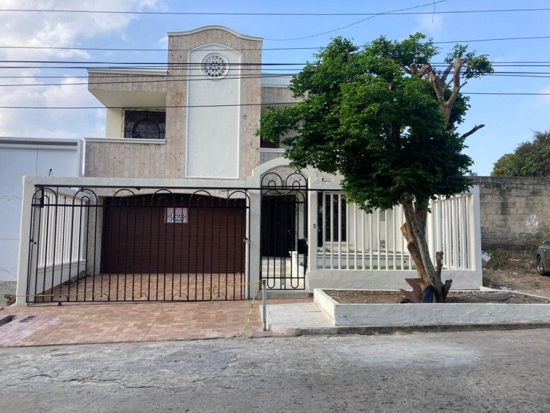 Casa en venta Atlántico Barranquilla El Porvenir 285 m2 Habitaciones 7 Baños 5 Garajes 4 Precio $1350000000