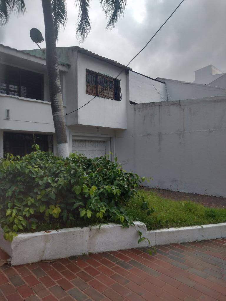 Casa en venta Atlántico Barranquilla Santa Monica 360 m2 Habitaciones 6 Baños 4 Garajes 2 Precio $1200000000