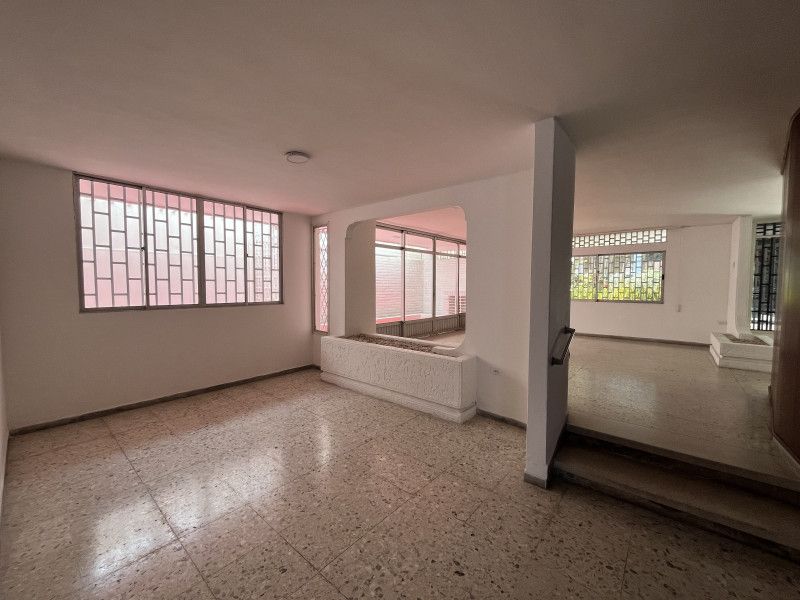 Apartamento en arriendo Atlántico Barranquilla Pastoral Social 270 m2 Habitaciones 4 Baños 2 Garajes 1 Precio $6000000