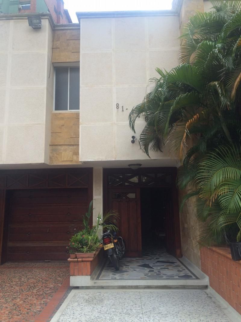Casa en arriendo Atlántico Barranquilla El Golf 700 m2 Habitaciones 5 Baños 8 Garajes 4 Precio $8000000