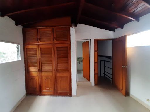 Apartamento en venta Antioquia Medellín La Macarena 70 m2 Habitaciones 4 Baños 4 Garajes 1 Precio $240000000