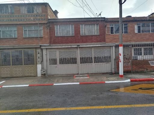 Casa en venta Cundinamarca Bogotá Tabora 240 m2 Habitaciones 5 Baños 3 Garajes 2 Precio $560000000