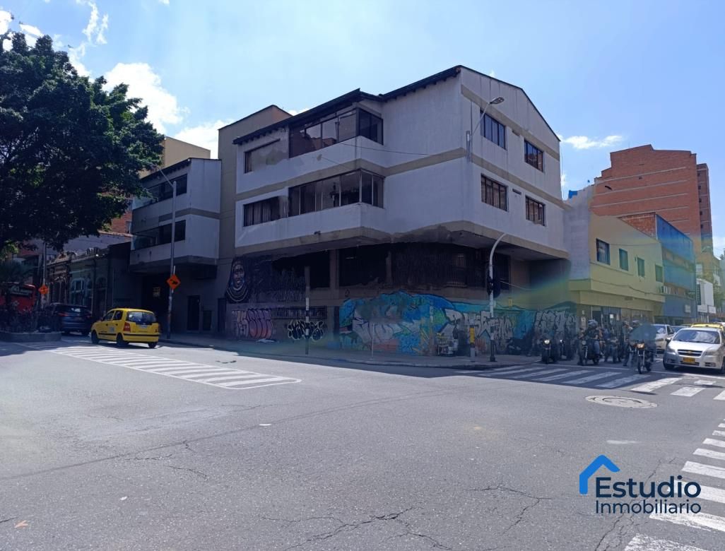 Bodega en arriendo Antioquia Medellín Villanueva 700 m2 Habitaciones 0 Baños 1 Garajes 0 Precio $18000000