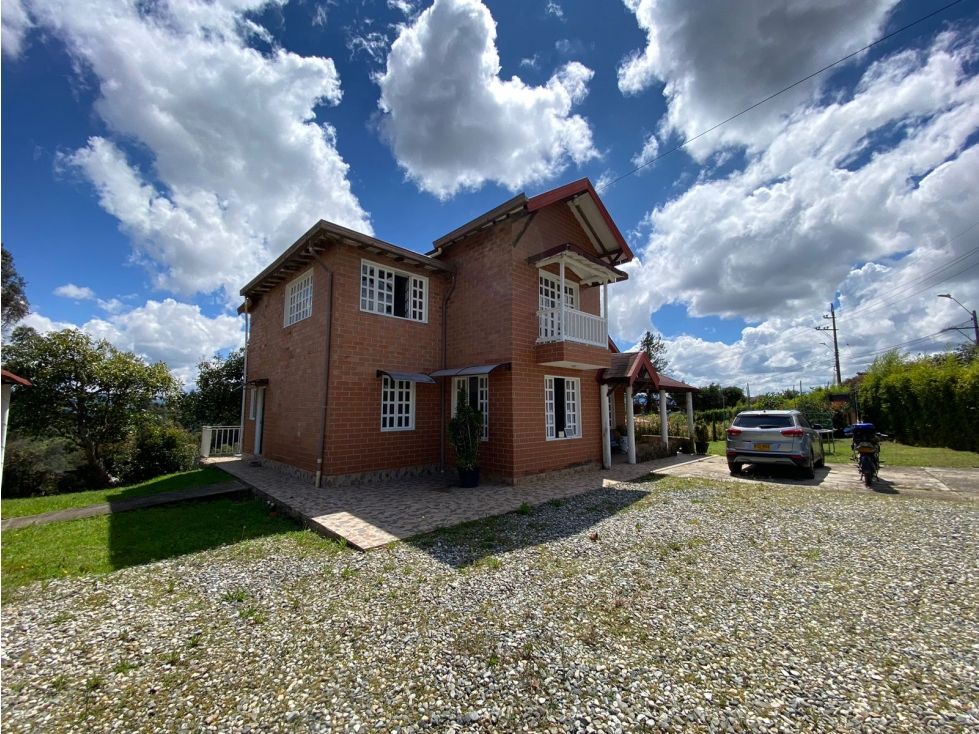 Casa Campestre en arriendo Antioquia Rionegro El Hospital 200 m2 Habitaciones 4 Baños 4 Garajes 3 Precio $4600000