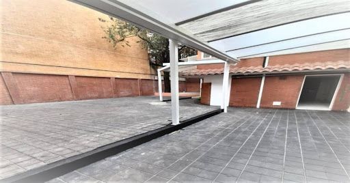 Casa en arriendo Cundinamarca Bogotá El Nogal 850 m2 Habitaciones 10 Baños 10 Garajes 18 Precio $42000000