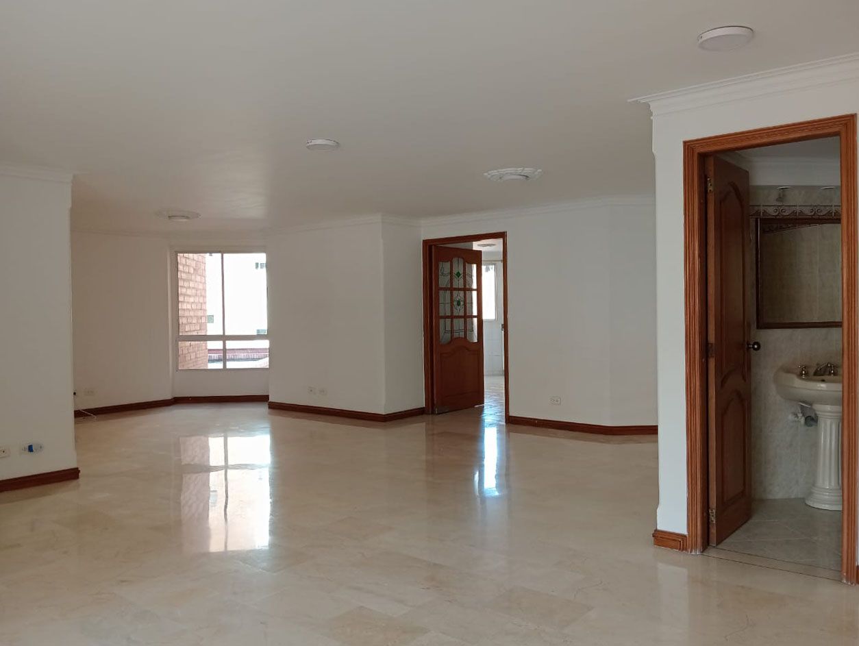 Apartamento en arriendo o venta Antioquia Medellín Doña Maria 152 m2 Habitaciones 3 Baños 3 Garajes 2 Precio venta $995000000 Precio arriendo $6200000