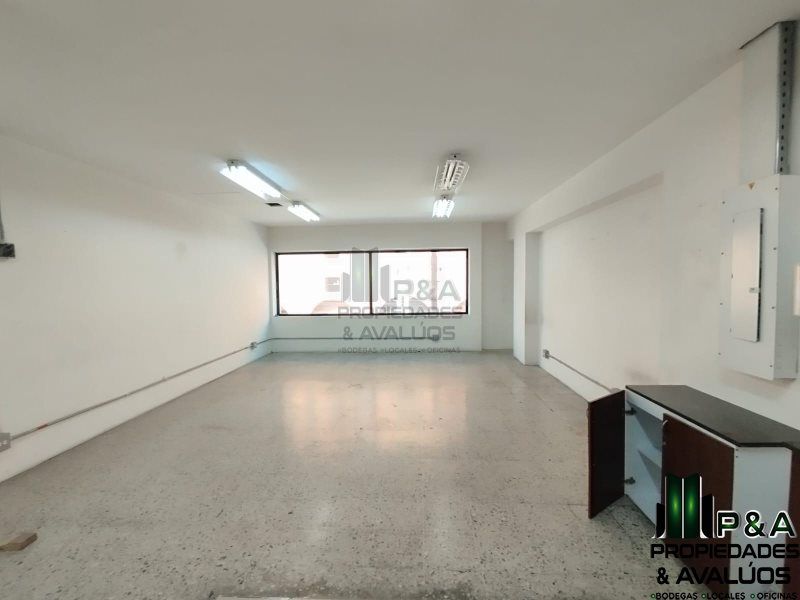 Local en arriendo Antioquia Medellín El Pinal 345 m2 Habitaciones 0 Baños 5 Garajes 0 Precio $16000000