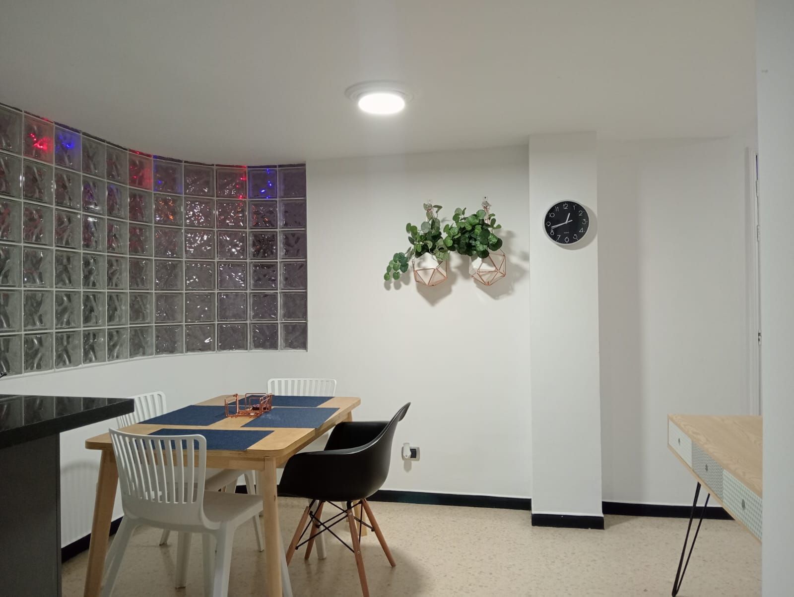 Apartamento en arriendo Antioquia Medellín Las Acacias 40 m2 Habitaciones 2 Baños 2 Garajes 0 Precio $2700000