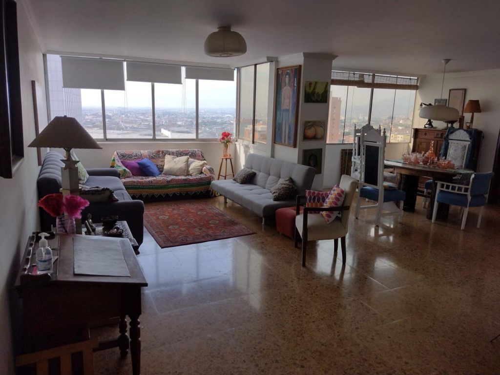 Apartamento en venta Valle Del Cauca Cali Santa Teresita 132 m2 Habitaciones 2 Baños 3 Garajes 1 Precio $375000000